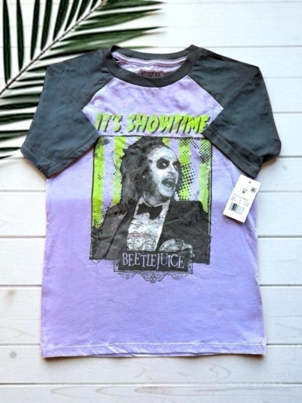 Beetlejuice “It’s Showtime” Graphic Raglan Baseball Tee - Juniors Size M - NWT